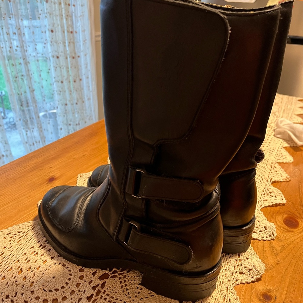 Chippewa leather men’s riding boots, size 10EE.